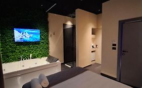 Dark & Light Rooms & Luxury Suites