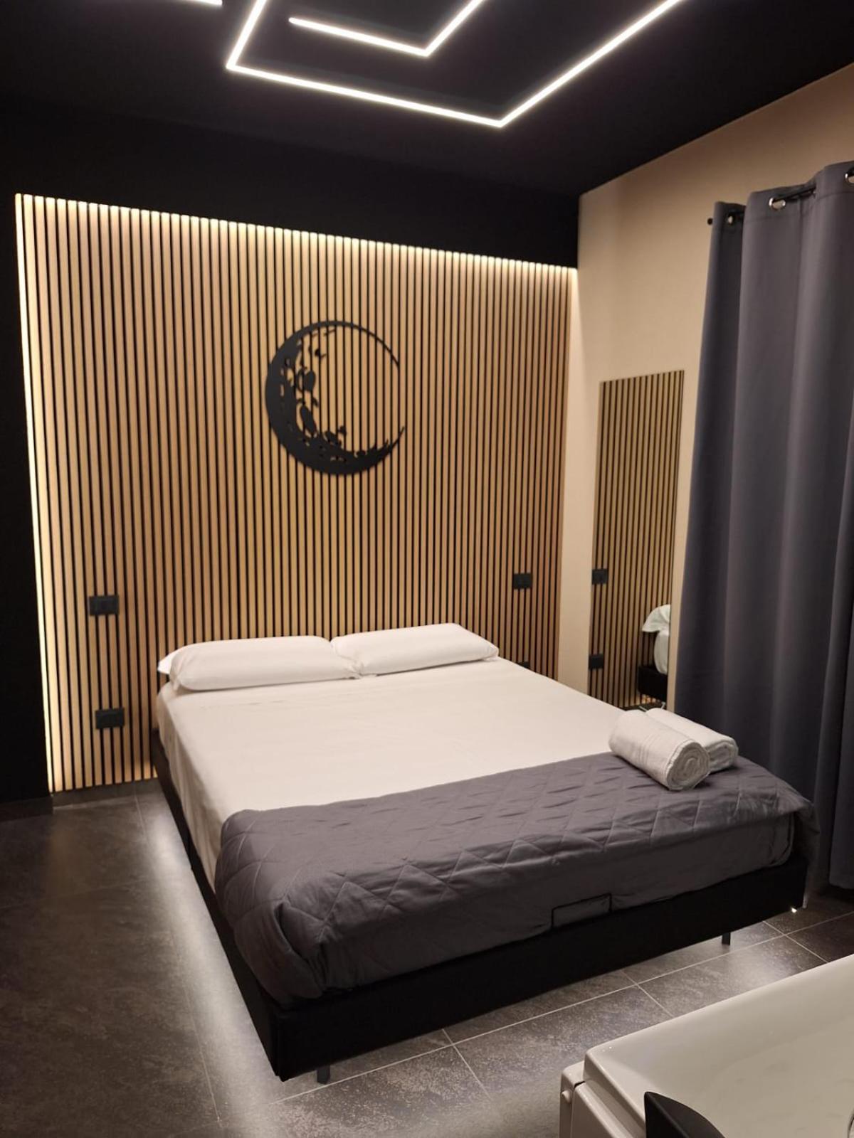 Dark & Light Rooms & Luxury Suites CTA Exterior foto